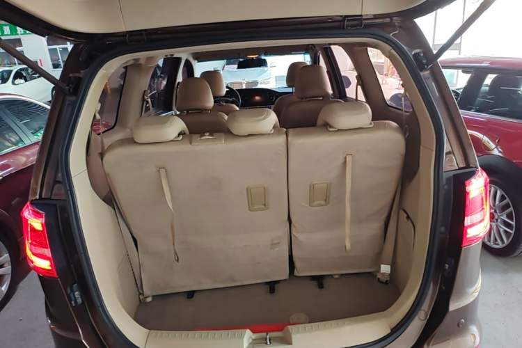 Used Baojun 730 2016 1.5L Manual Comfort Version 7 Seats China V Emission Standard Trunk