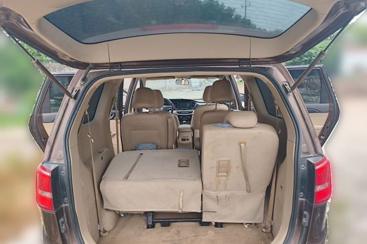 Used Baojun 730 2016 1.5L Manual Luxury Edition 7 Seats Trunk