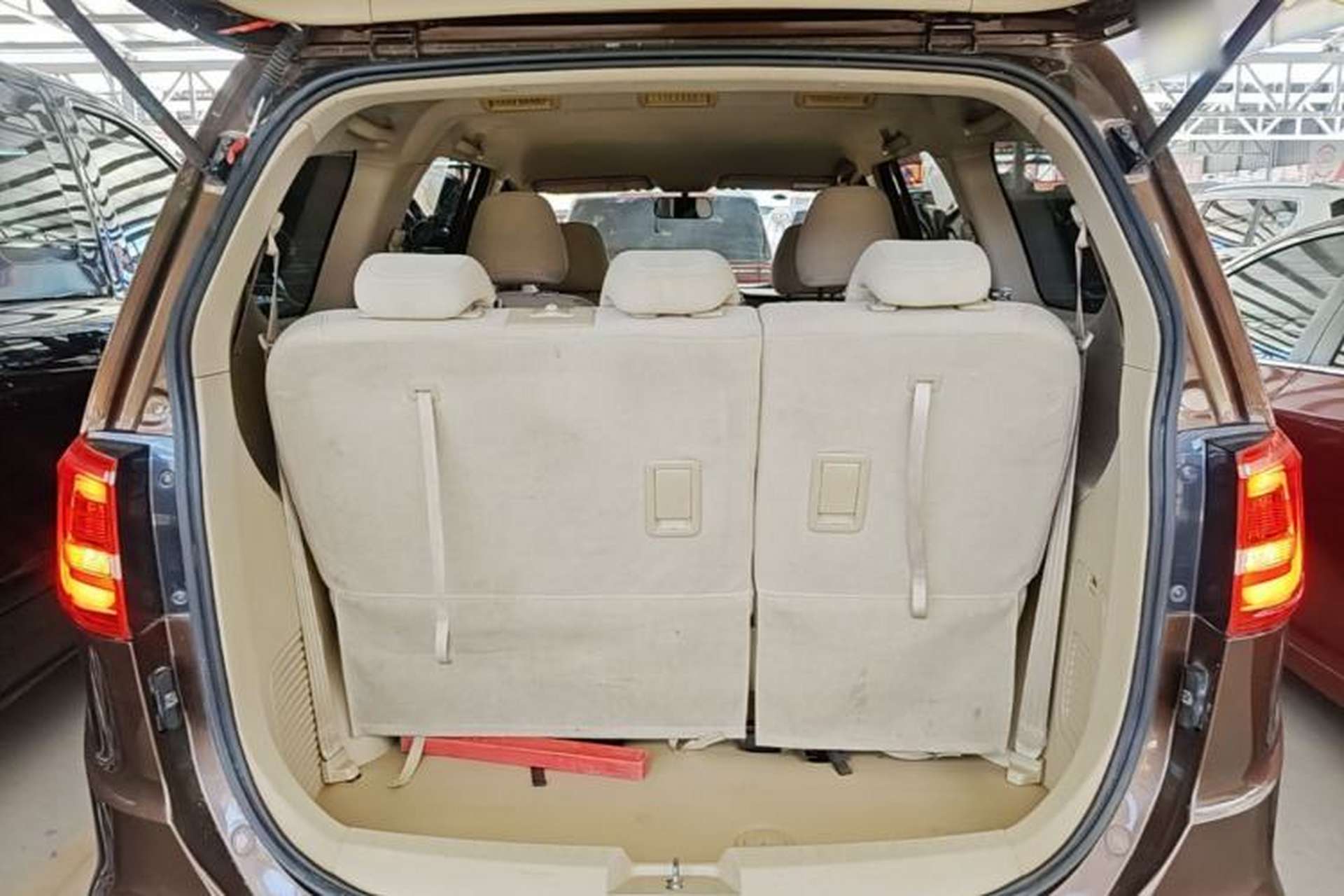 Used Baojun 730 2016 1.5L Manual Standard Version 7 Seats Trunk