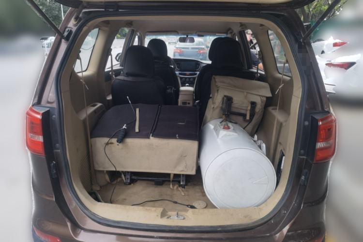 Used Baojun 730 2016 Revised 1.5L Manual Standard Version 7 Seats China V Emission Standard Trunk