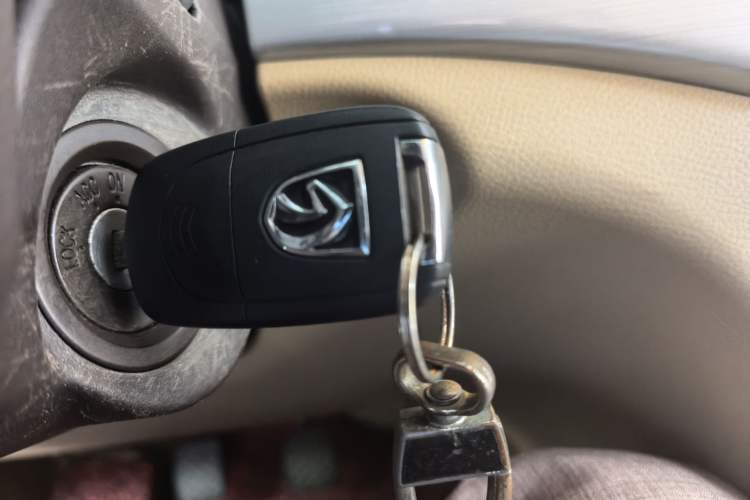 Used Baojun 730 2016 1.5L Manual Comfort Version 7 Seats China V Emission Standard Vehicle Key