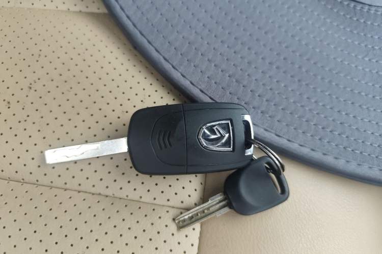 Used Baojun 730 2016 1.5L Manual Luxury Edition 7 Seats Vehicle Key