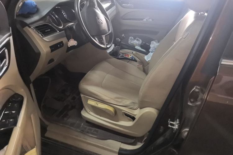 Used Baojun 730 2016 1.5L Manual Comfort Version 7 Seats China V Emission Standard Driver Seat