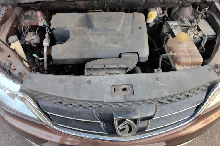 Used Baojun 730 2016 1.5L Manual Standard Version 7 Seats Engine Bay