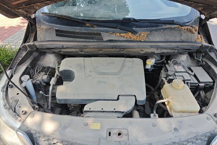Used Baojun 730 2016 1.5L Manual Standard Version 7 Seats Engine Bay