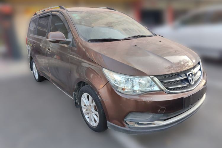 Used Baojun 730 2016 1.5L Manual Standard Version 7 Seats Front Right 45 Deg