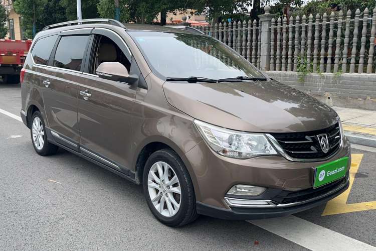 Used Baojun 730 2016 1.5L Manual Comfort Version 7 Seats China V Emission Standard Front Right 45 Deg