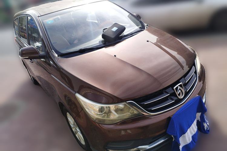 Used Baojun 730 2016 1.5L Manual Standard Version 7 Seats Front Right 45 Deg