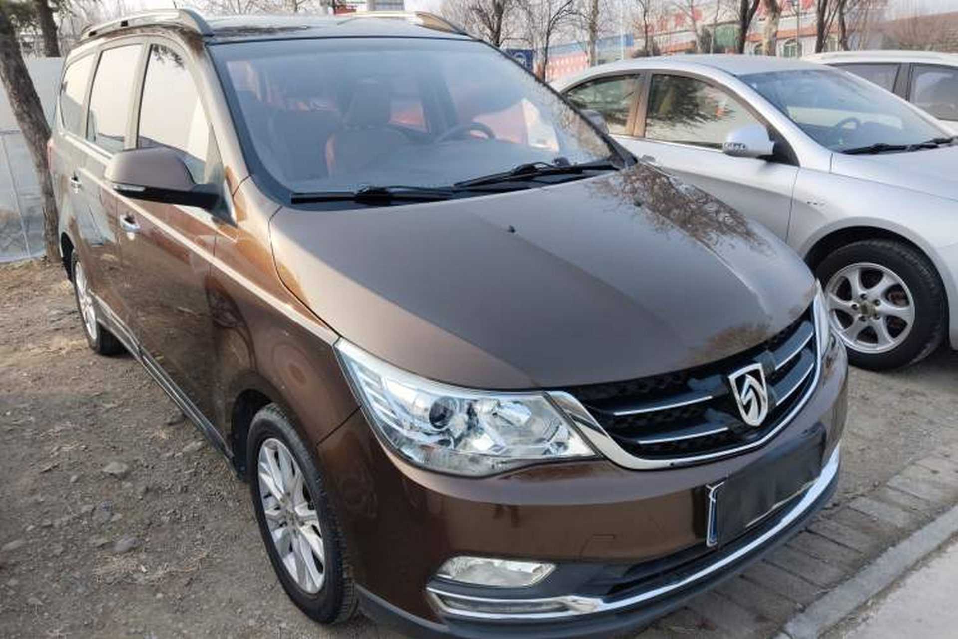 Used Baojun 730 2016 1.5L Manual Comfort Version 7 Seats China V Emission Standard Front Right 45 Deg