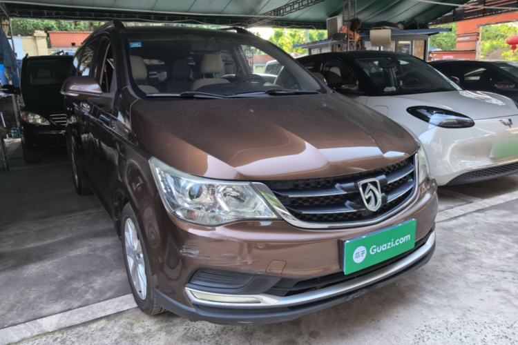 Used Baojun 730 2016 Revised 1.5L Manual Standard Version 7 Seats China V Emission Standard Front Right 45 Deg
