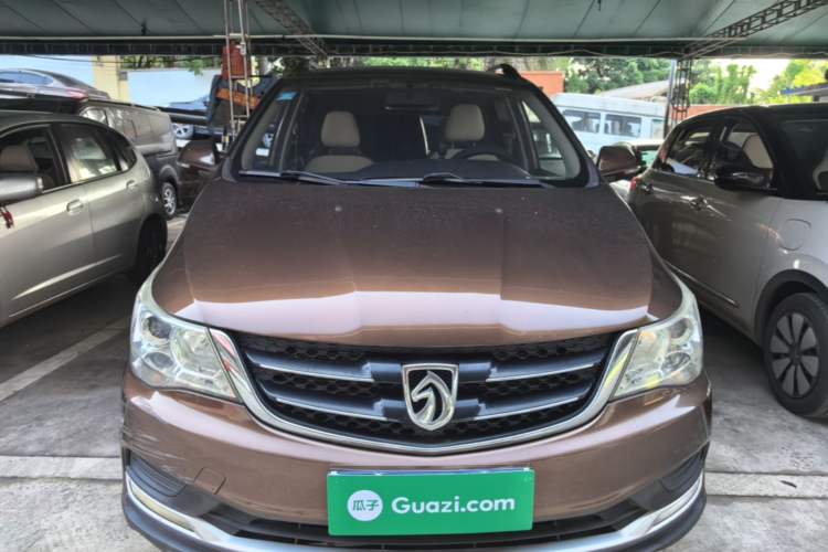 Used Baojun 730 2016 Revised 1.5L Manual Standard Version 7 Seats China V Emission Standard Front