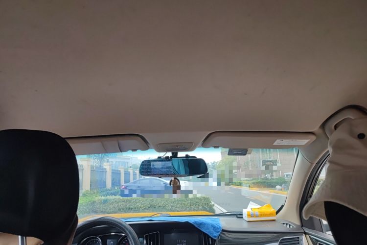 Used Baojun 730 2016 1.5T Manual Comfort Version 7 Seats Headliner