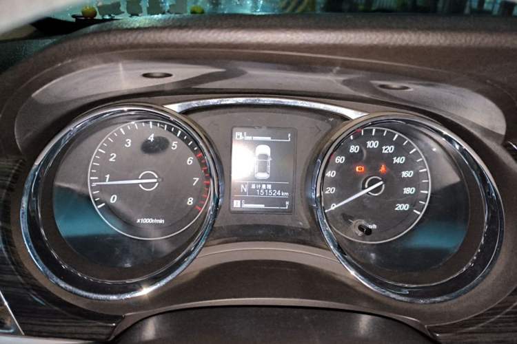 Used Baojun 730 2016 1.8L iAMT Luxury Model 7 Seats Instrument Cluster