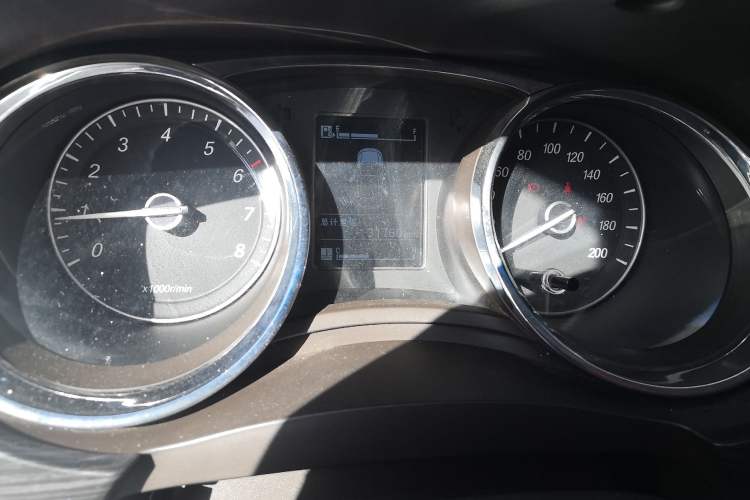 Used Baojun 730 2016 1.5L Manual Comfort Version 7 Seats China V Emission Standard Instrument Cluster