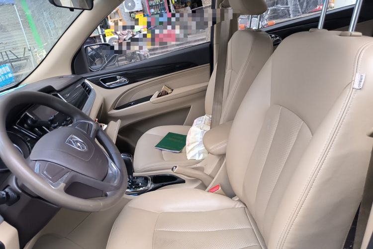 Used Baojun 730 2016 1.8L iAMT Comfort Version 7 Seats Left Front Seat