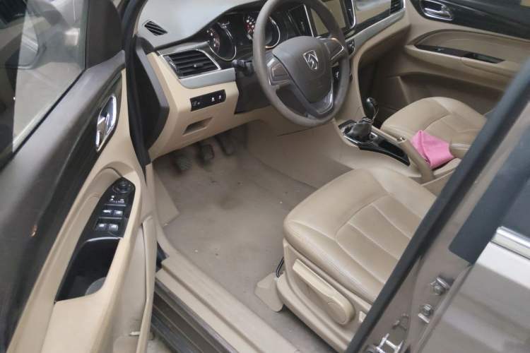 Used Baojun 730 2016 1.5L Manual Comfort Version 7 Seats China V Emission Standard Left Front Seat