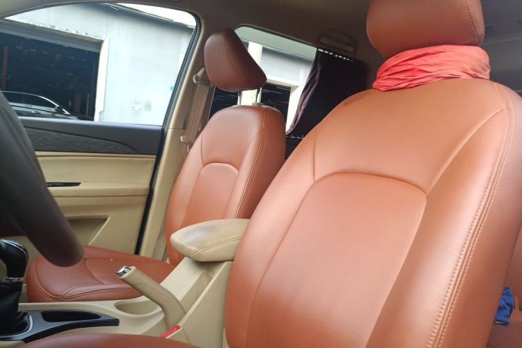 Used Baojun 730 2016 1.5L Manual Value Edition 7 Seats China V Emission Standard Left Front Seat