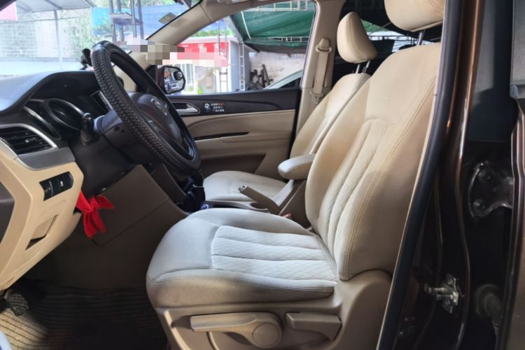 Used Baojun 730 2016 Revised 1.5L Manual Standard Version 7 Seats China V Emission Standard Left Front Seat