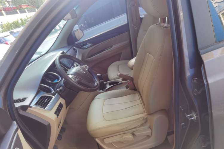 Used Baojun 730 2016 Revised 1.5L Manual Standard Version 7 Seats China V Emission Standard Left Front Seat