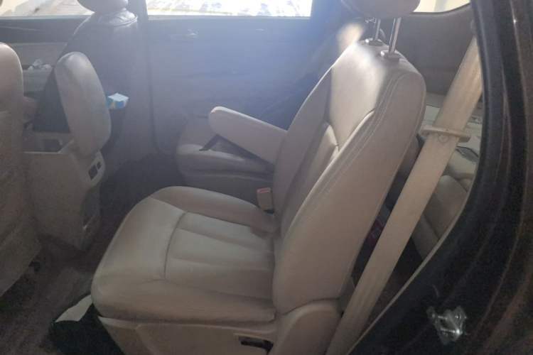 Used Baojun 730 2016 1.5L Manual Comfort Version 7 Seats China V Emission Standard Left Rear Seat