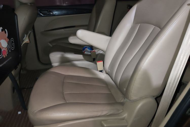 Used Baojun 730 2016 1.8L iAMT Luxury Model 7 Seats Left Rear Seat