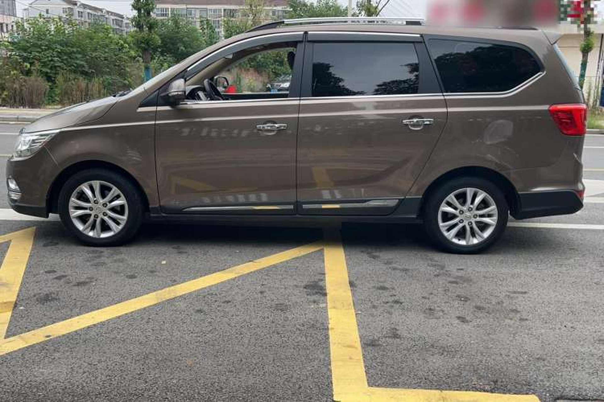 Used Baojun 730 2016 1.5L Manual Comfort Version 7 Seats China V Emission Standard Left Side