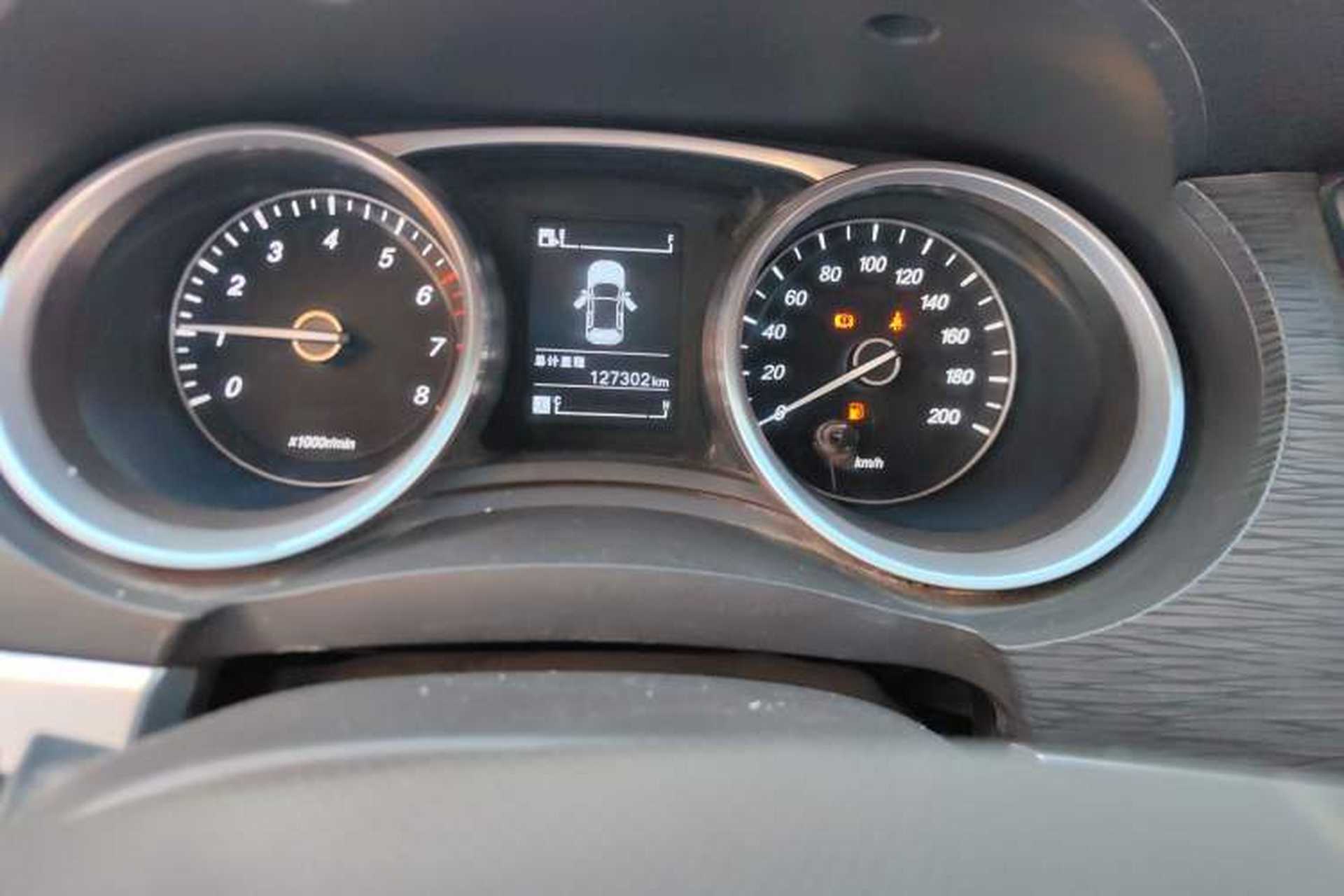 Used Baojun 730 2016 1.5L Manual Standard Version 7 Seats Odometer Close Up