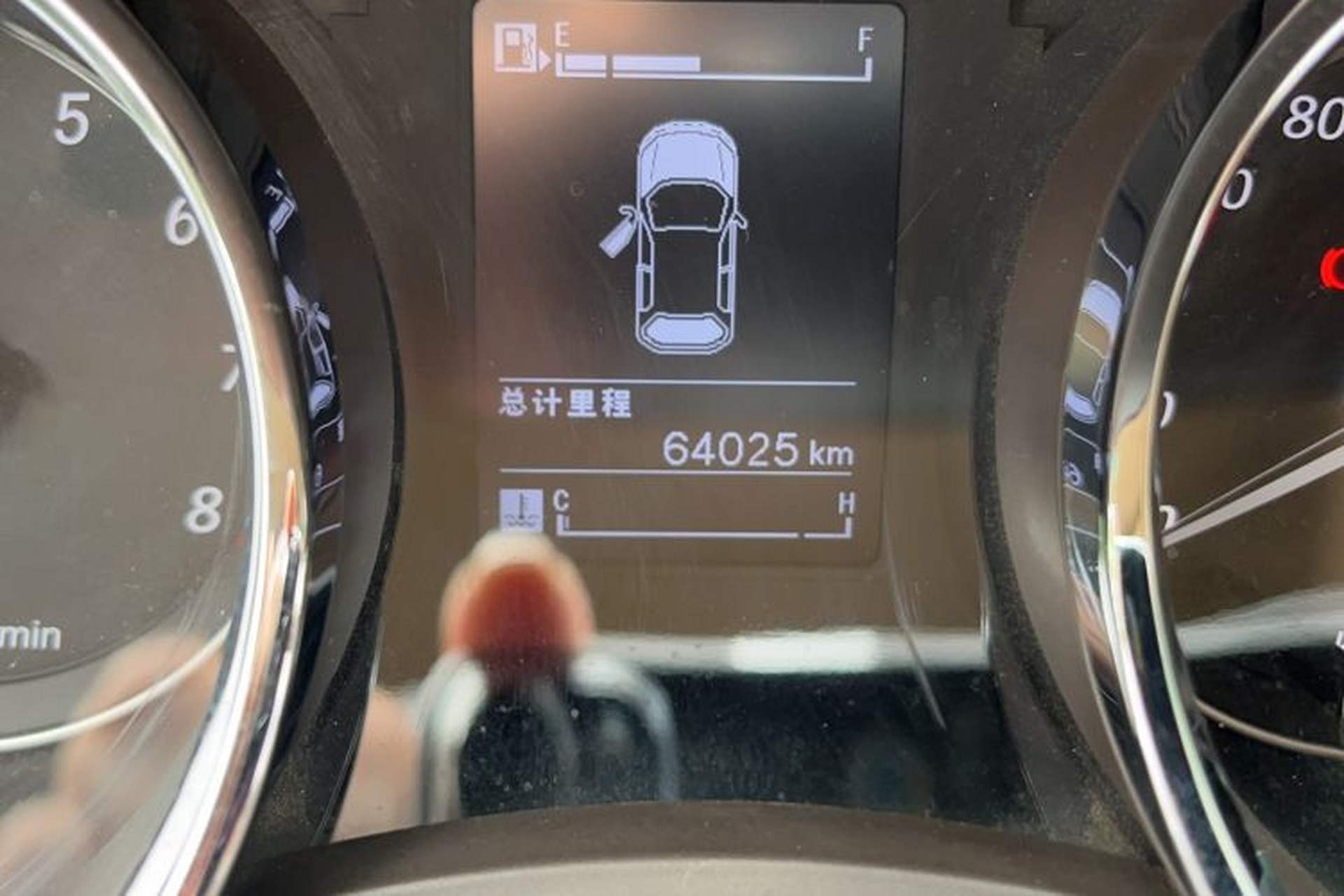 Used Baojun 730 2016 1.5L Manual Comfort Version 7 Seats China V Emission Standard Odometer Close Up