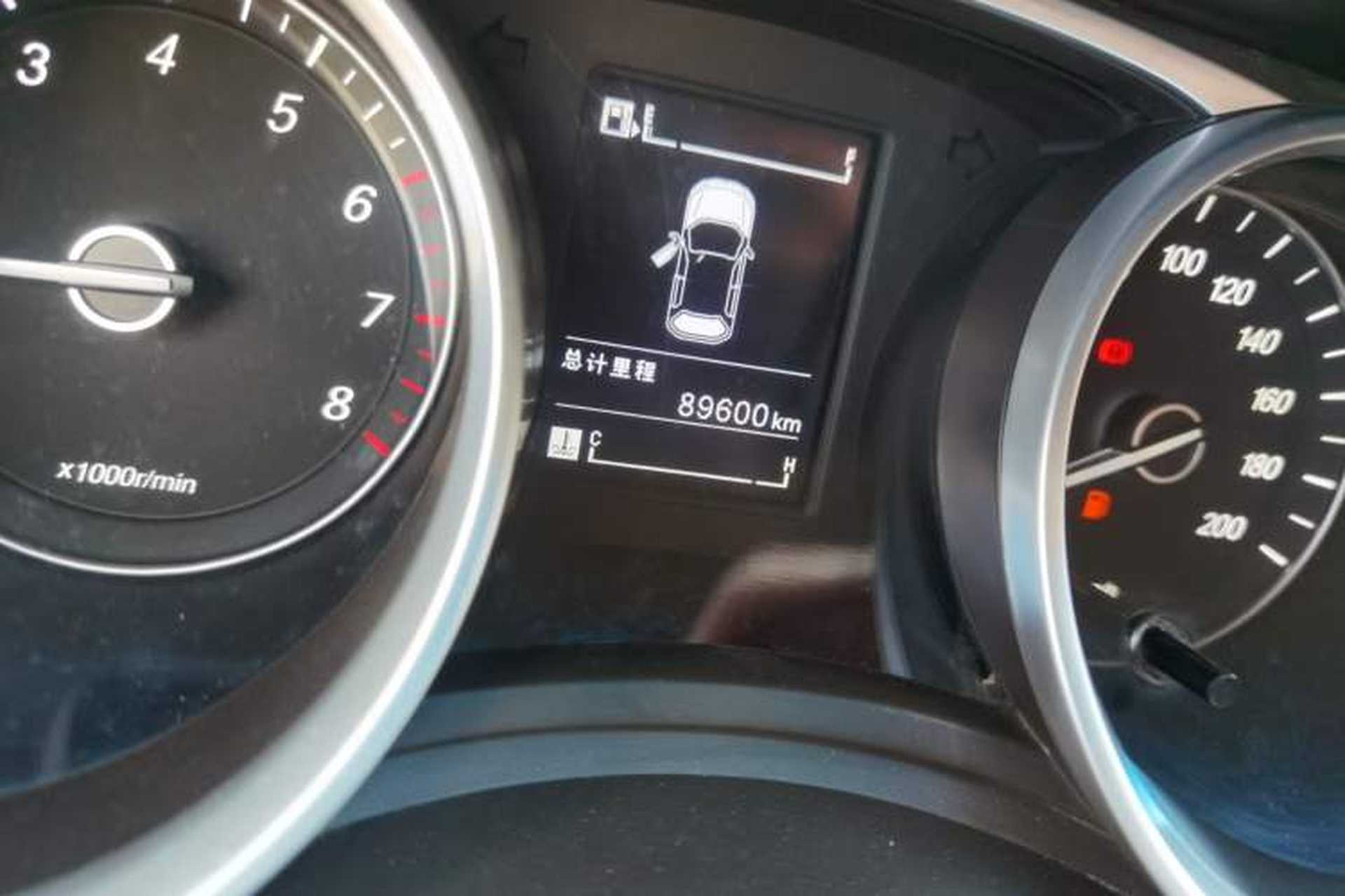 Used Baojun 730 2016 Revised 1.5L Manual Standard Version 7 Seats China V Emission Standard Odometer Close Up