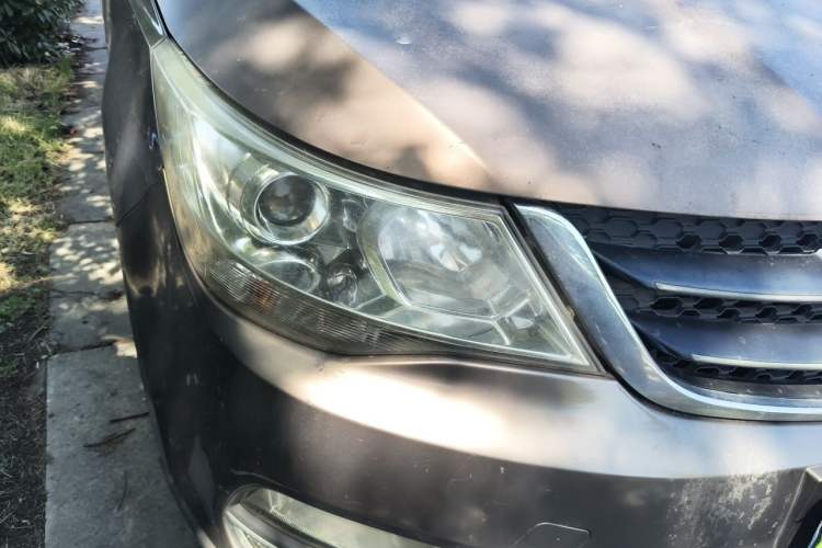 Used Baojun 730 2016 1.8L Manual Luxury Edition 7 Seats Right Front Headlight