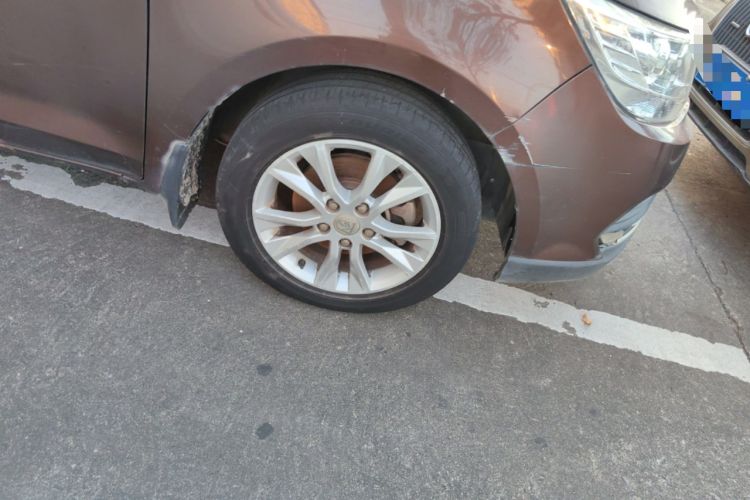 Used Baojun 730 2016 1.5L Manual Standard Version 7 Seats Right Front Wheel Hub