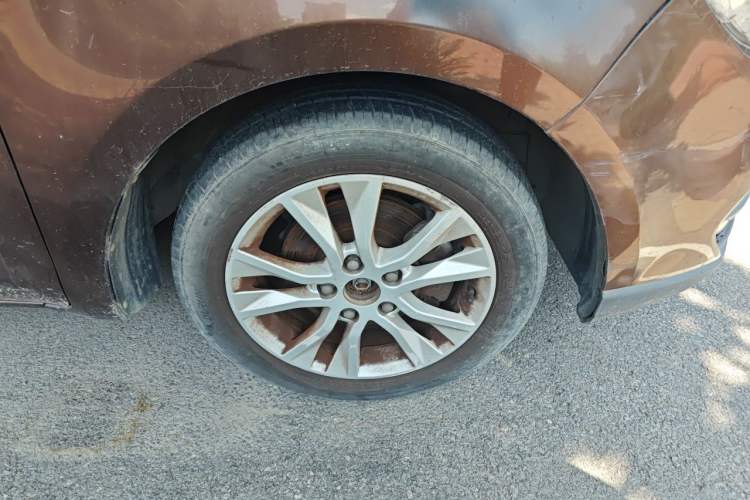 Used Baojun 730 2016 1.5L Manual Standard Version 7 Seats Right Front Wheel Hub