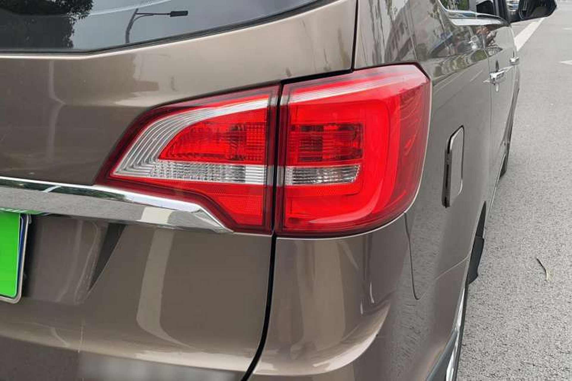 Used Baojun 730 2016 1.5L Manual Comfort Version 7 Seats China V Emission Standard Right Rear Taillight