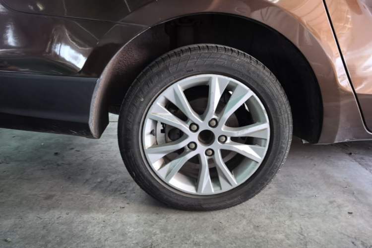 Used Baojun 730 2016 Revised 1.5L Manual Standard Version 7 Seats China V Emission Standard Right Rear Wheel Hub