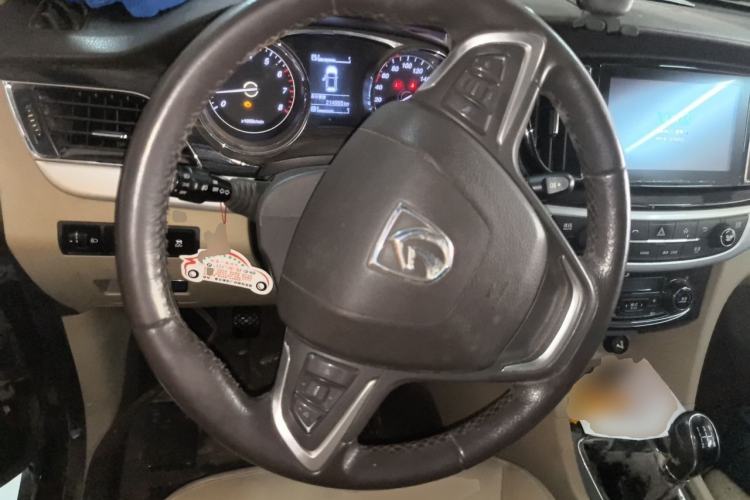Used Baojun 730 2016 1.5L Manual Comfort Version 7 Seats China V Emission Standard Steering Wheel
