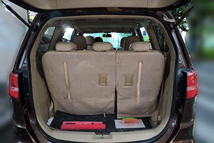 Used Baojun 730 2016 1.8L iAMT Luxury Model 7 Seats Trunk