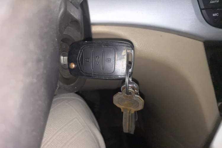 Used Baojun 730 2016 1.5L Manual Comfort Version 7 Seats China V Emission Standard Vehicle Key