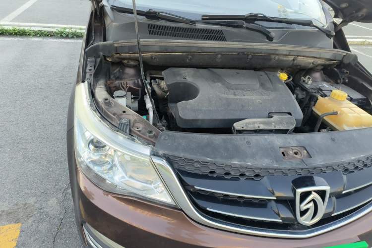 Used Baojun 730 2016 1.5L Manual Luxury Edition 7 Seats Engine Bay Right