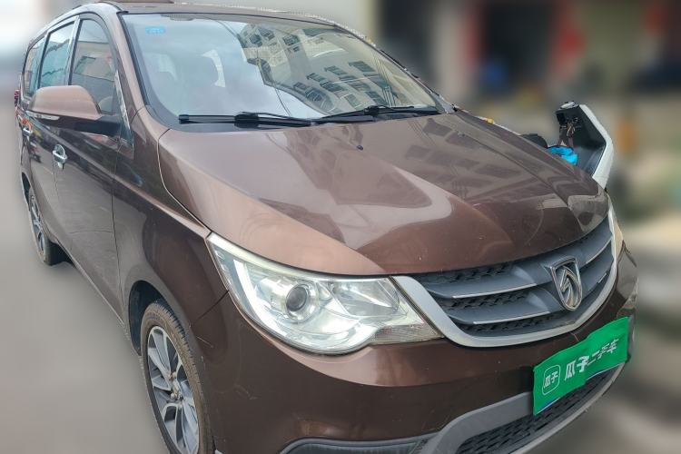 Used Baojun 730 2016 1.5L Manual Value Edition 7 Seats China V Emission Standard Front Right 45 Deg