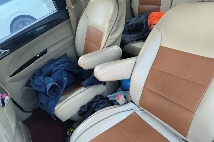 Used Baojun 730 2016 1.5L Manual Luxury Edition 7 Seats Left Rear Seat
