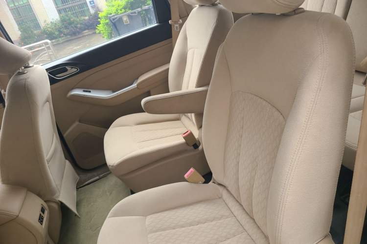 Used Baojun 730 2016 1.5L Manual Value Edition 7 Seats China V Emission Standard Left Rear Seat