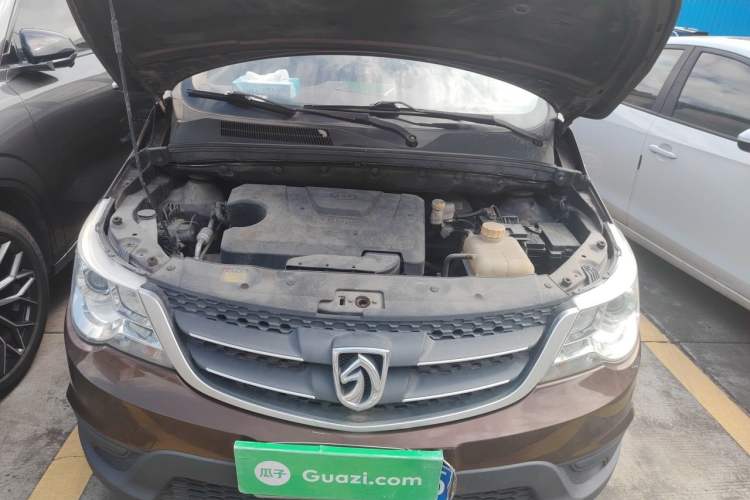Used Baojun 730 2016 1.5L Manual Value Edition 7 Seats China V Emission Standard Engine Bay