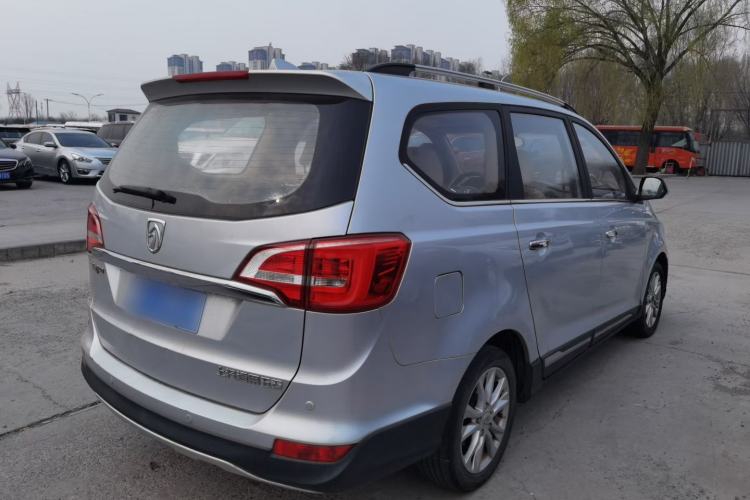 Used Baojun 730 2016 1.5L Manual Luxury Edition 7 Seats Exterior 2