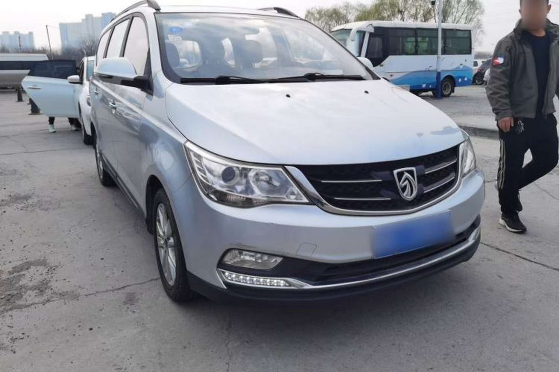 Used Baojun 730 2016 1.5L Manual Luxury Edition 7 Seats Exterior 4