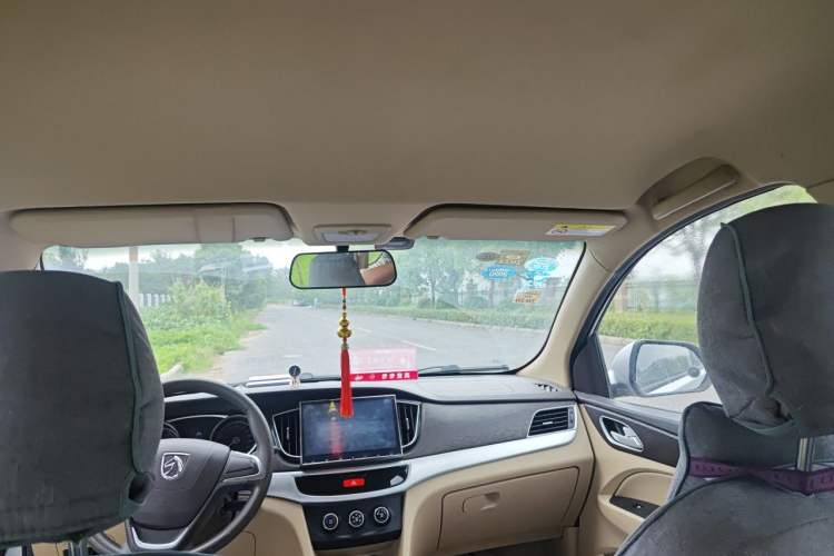 Used Baojun 730 2016 1.5L Manual Standard Version 7 Seats Headliner