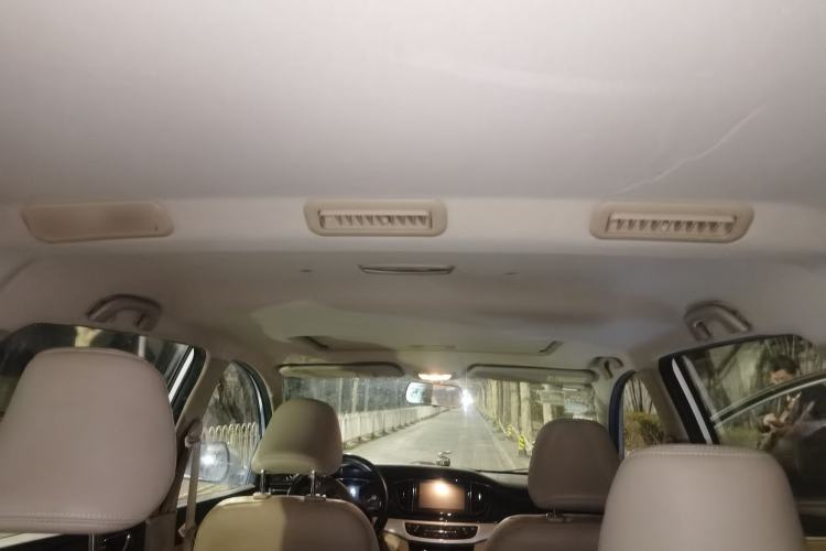 Used Baojun 730 2016 1.5L Manual Luxury Edition 7 Seats Headliner