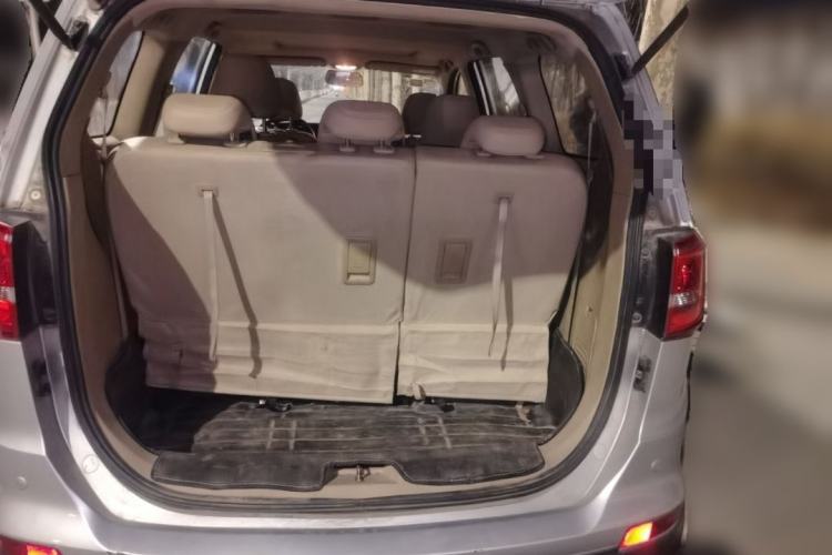 Used Baojun 730 2016 1.5L Manual Luxury Edition 7 Seats Interior 5