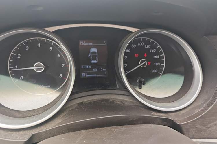 Used Baojun 730 2016 1.5L Manual Standard Version 7 Seats Odometer Close Up