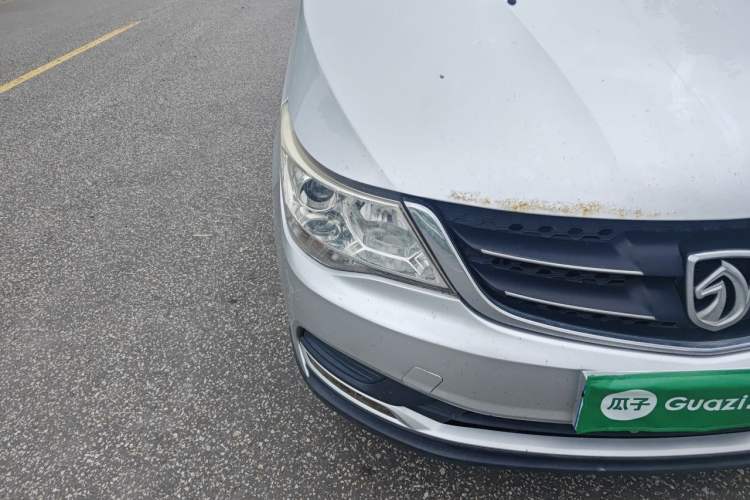 Used Baojun 730 2016 1.5L Manual Standard Version 7 Seats Right Front Headlight