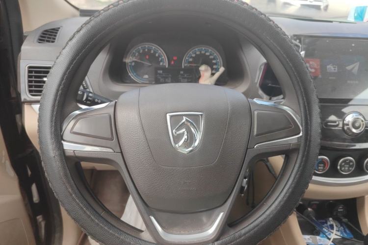 Used Baojun 730 2016 1.5L Manual Value Edition 7 Seats China V Emission Standard Steering Wheel